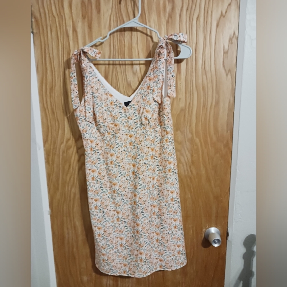 San Francisco Floral Casual Sundress V  Neck- Women's Med- NEW